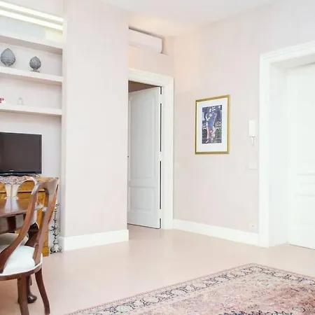 C M Piazza Cavour Elegant Flat