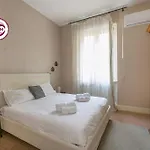 Apartament C M Piazza Cavour Elegant Flat