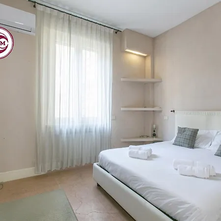 C M Piazza Cavour Elegant Flat شقة روما