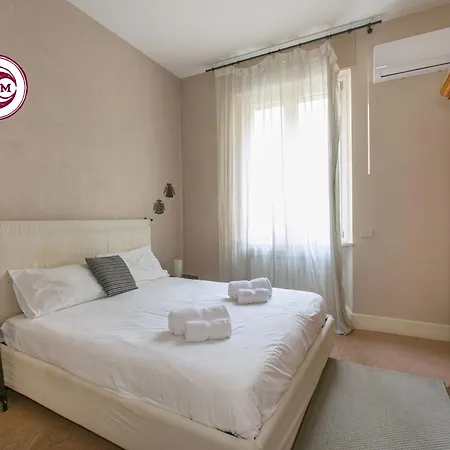 شقة C M Piazza Cavour Elegant Flat