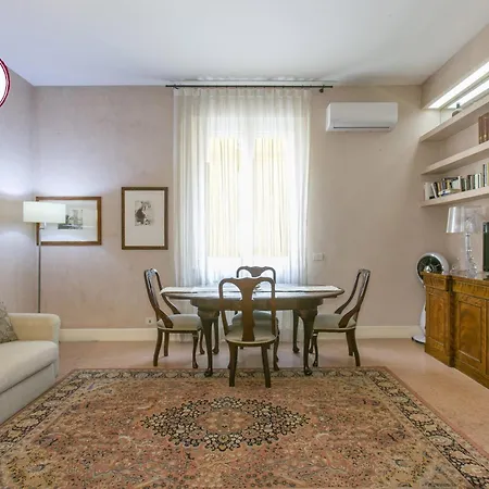 C M Piazza Cavour Elegant Flat *