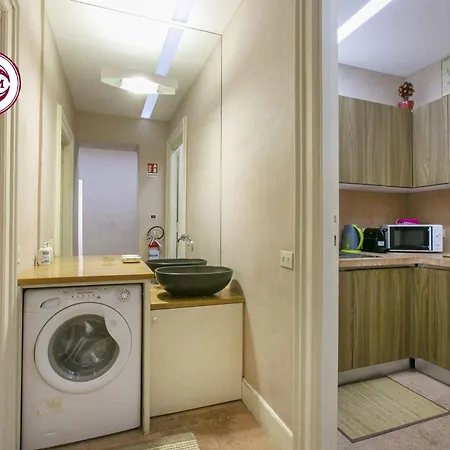 C M Piazza Cavour Elegant Flat شقة *