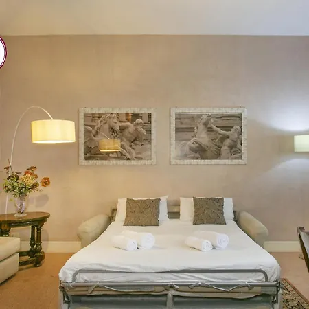C M Piazza Cavour Elegant Flat