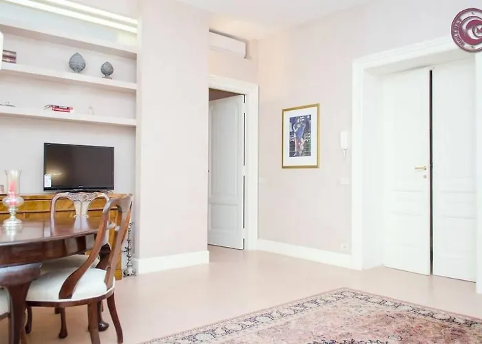 C M Piazza Cavour Elegant Flat