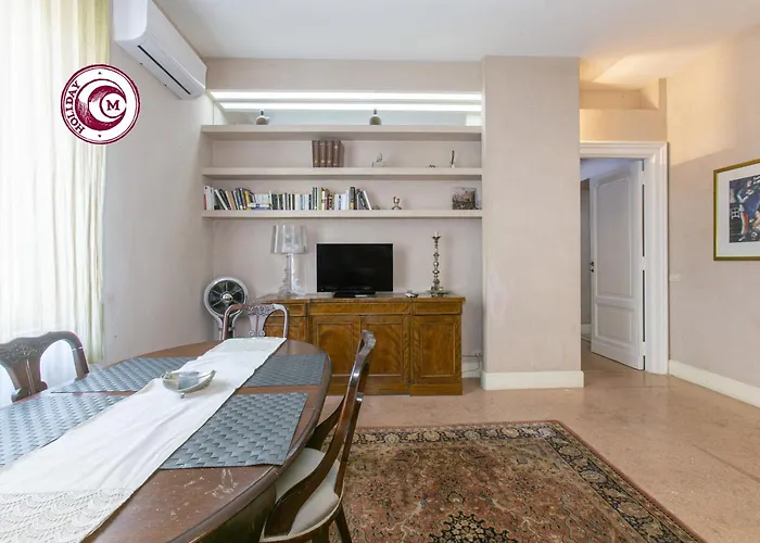 C M Piazza Cavour Elegant Flat Apartamento *