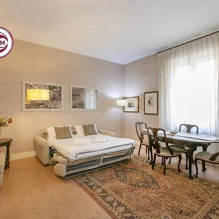 C M Piazza Cavour Elegant Flat Řím